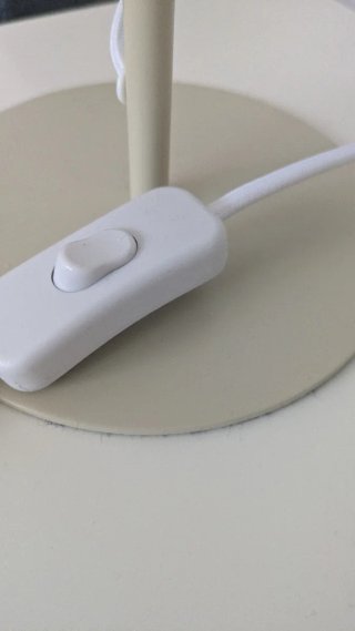 Lámpara de mesa Arleth beige moderna