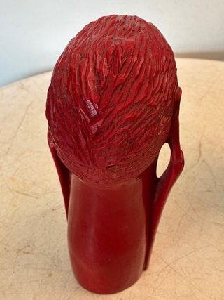 Figuras talladas de madera (2 unidades)