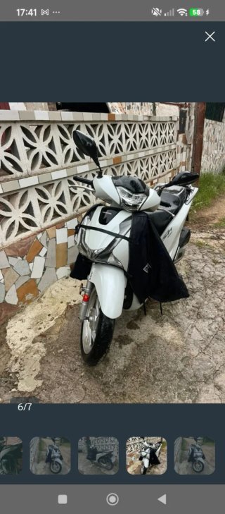 Honda SH 125  Scooter Blanca del 2018 con 35.000km