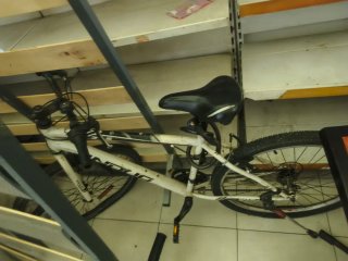 Bicicleta 26 blanca. cerca de metro estacion badal