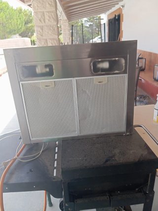Fornello a gas Beko 4 fuochi e forno con cappa