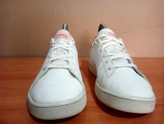 Zapatillas Adidas Blancas y Rojas