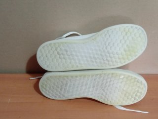Zapatillas Adidas Blancas y Rojas