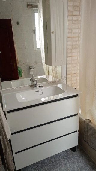 Se alquila piso en calle Miguel de Prado 75m²