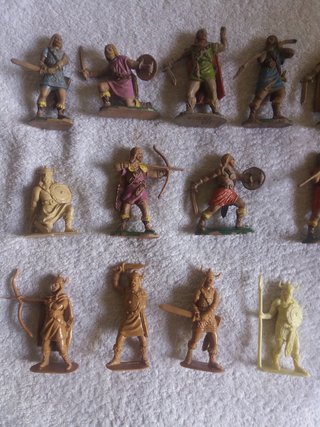 LOTE FIGURAS GOMA PLÁSTICO VIKINGOS JECSAN