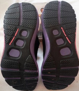Zapatillas Under Armour Storm Negras y Rosas