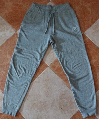 Pantalón chándal Nike gris