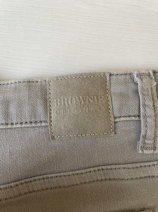 Vaquero corto Brownie gris con tachuelas talla 38