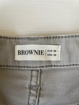 Vaquero corto Brownie gris con tachuelas talla 38