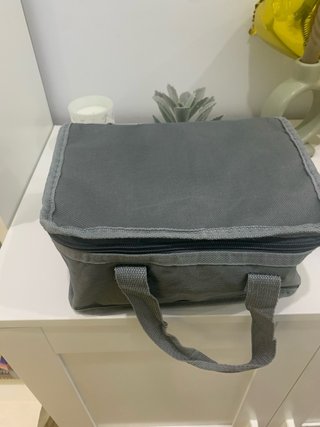 Fiambrera eléctrica gris
