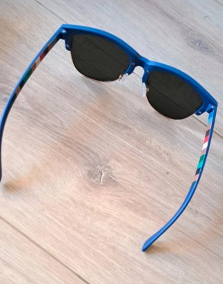 Gafas de sol infantiles azules y doradas