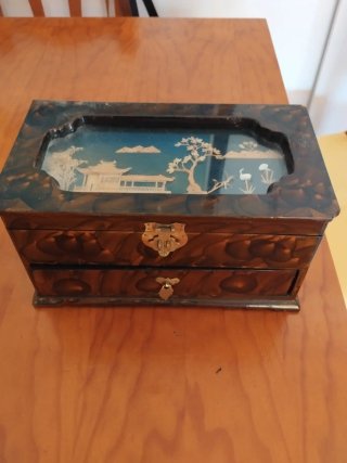 Joyero vintage con paisaje oriental