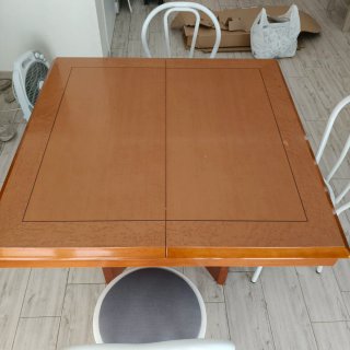 Mesa de comedor extensible y 3 sillas