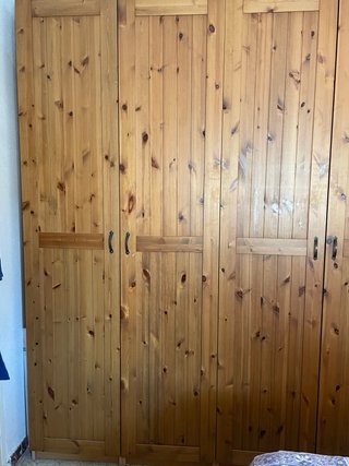 Armario, mesita de noche y comoda de madera Ikea