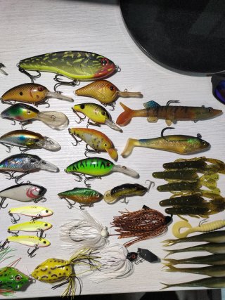 Lote de señuelos de pesca