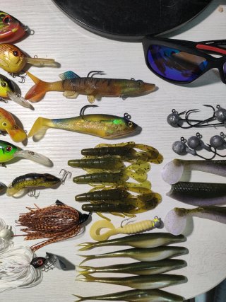 Lote de señuelos de pesca