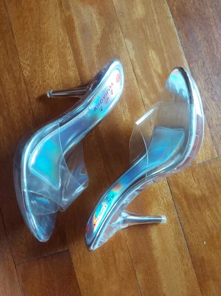 Tacones transparentes plateados talla 35