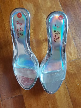 Tacones transparentes plateados talla 35
