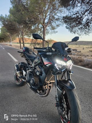 Kawasaki Z900 Negra A2