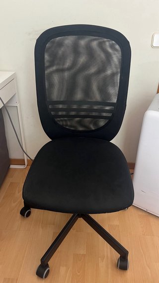 Silla de oficina negra