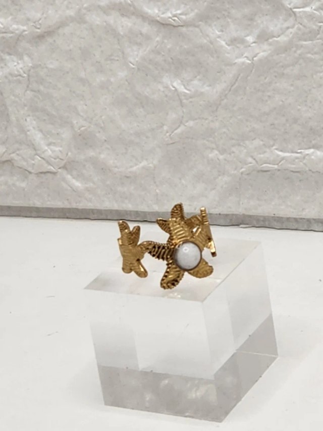 Anillo Estrella de Mar Baño Oro Acero Quirúrgico
