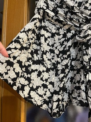 Mono Kling floral negro y blanco