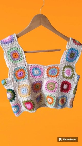 Top Crochet Multicolor. No chino