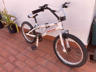 Bicicleta BMX Monty Blanca