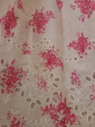 Blusa River Island floral rosa y blanco