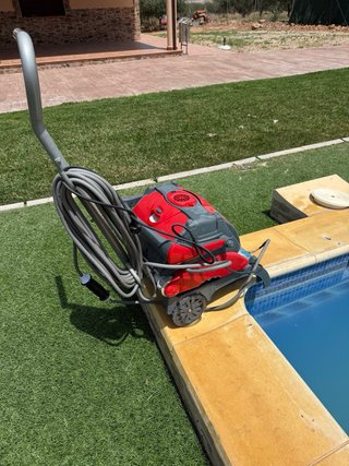 Robot Limpiafondos Aquabot Gladiator Complet Top
