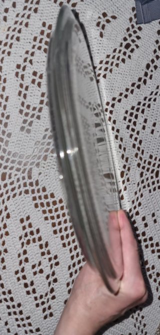 Piatto rotondo in vetro trasparente