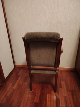 Sedia antica imbottita in velluto e legno