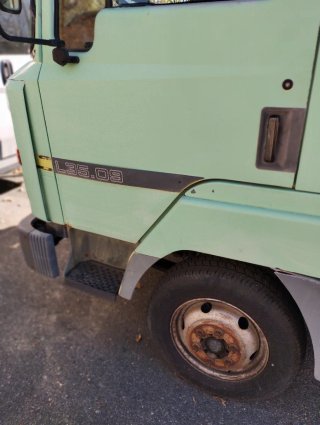 Nissan Ebro L35.09 1993