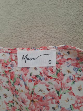 Blusita corta floral Muse Talla S