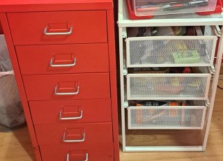 Cajoneras Metálicas Rojas y Blancas
