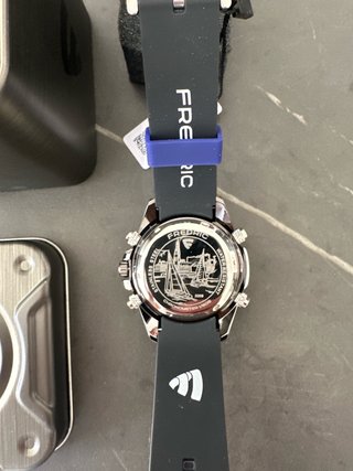 Reloj Frederic Azul y Plateado.