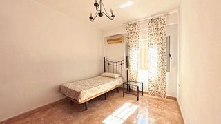 Piso en alquiler en Tres Huertas - El Torrejón - El Cerezo en Sevilla