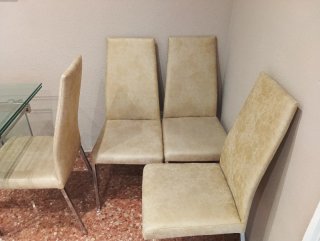 Mesa de cristal con 6 sillas