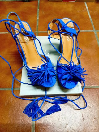 Sandalias Janessa tacón alto azul  SIN ESTRENAR.
