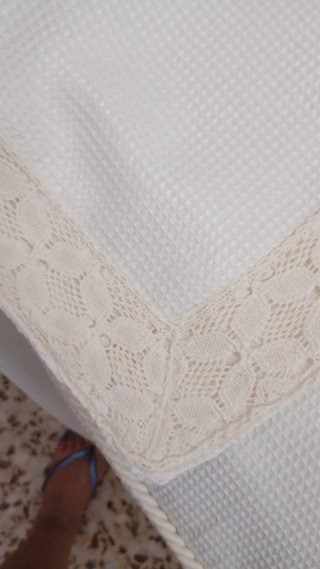 Colcha individual,con edredón,2 cojines blanca
