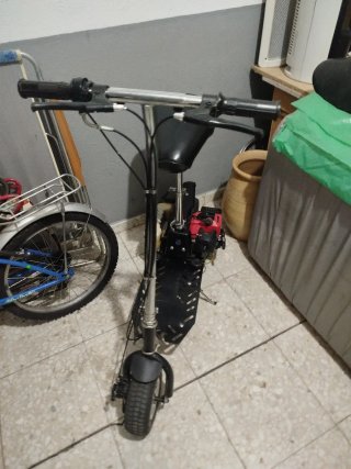 Patinete de gasolina