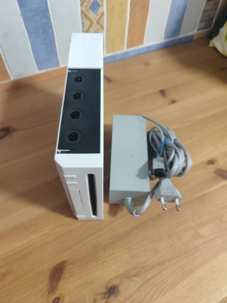 Nintendo Wii + Cable alimentación