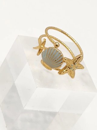Anillo Chapado en Oro con Concha y Estrellas