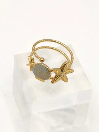 Anillo Chapado en Oro con Concha y Estrellas