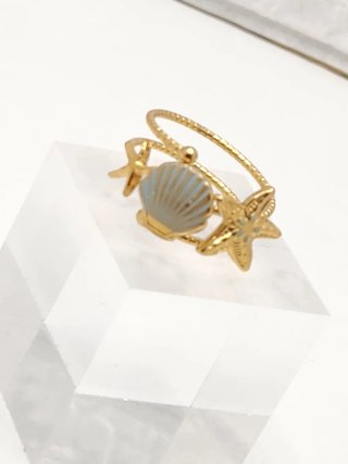 Anillo Chapado en Oro con Concha y Estrellas