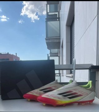 Zapatillas fútbol Adidas F50 Talla 42