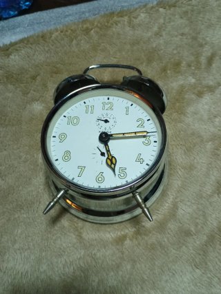 Despertador Kienzle antiguo
