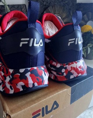 Zapatillas Fila Talla 40-43-44 Azul/Rojo