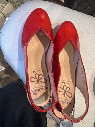 Zapatos wonders de piel, rojos sin estrenar