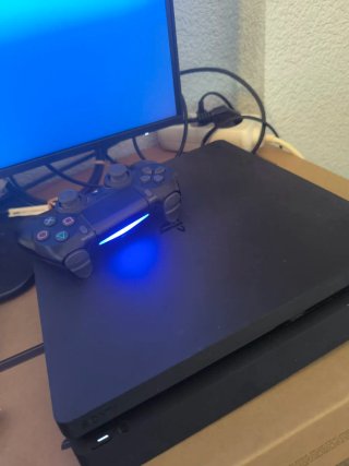 PS4 Slim negr + Monitor Philips 27 120Hz + Juegos